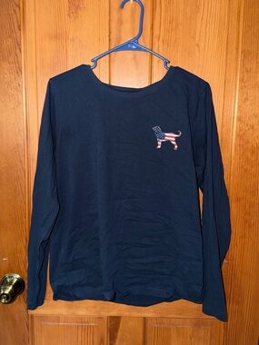 NWOT Women’s The Black Dog Navy Long Sleeve Tee with White Logo